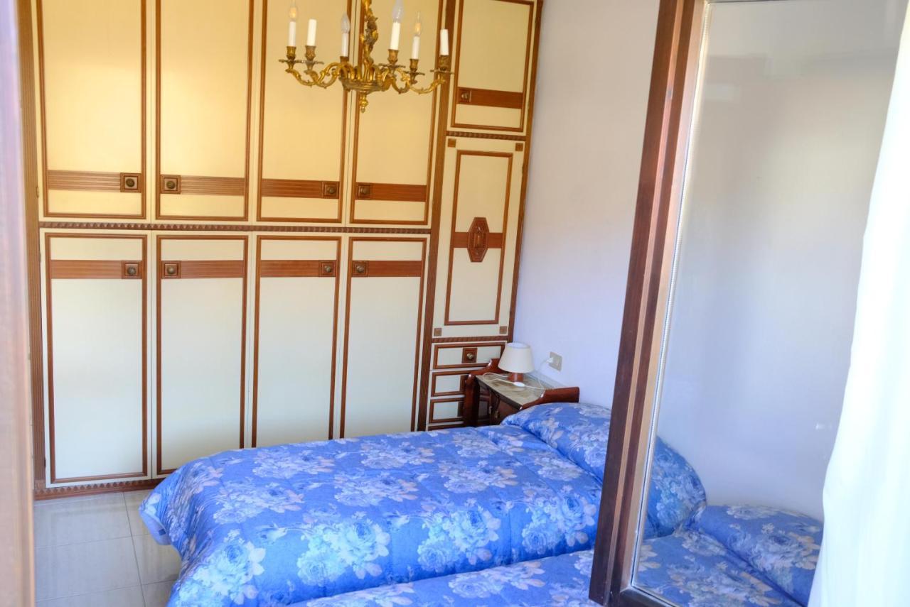 Hotel Il Canneto Порто Черезио Екстериор снимка