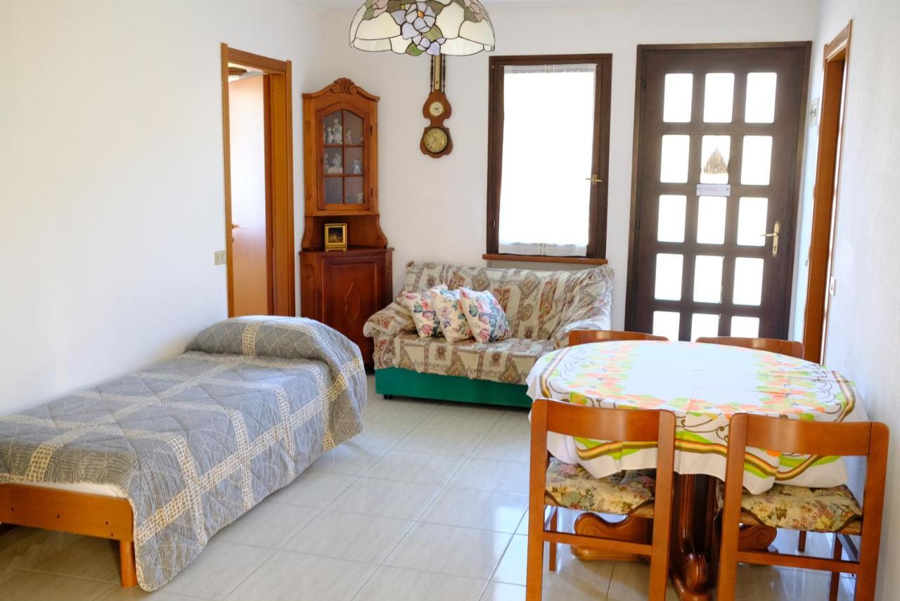 Hotel Il Canneto Порто Черезио Екстериор снимка