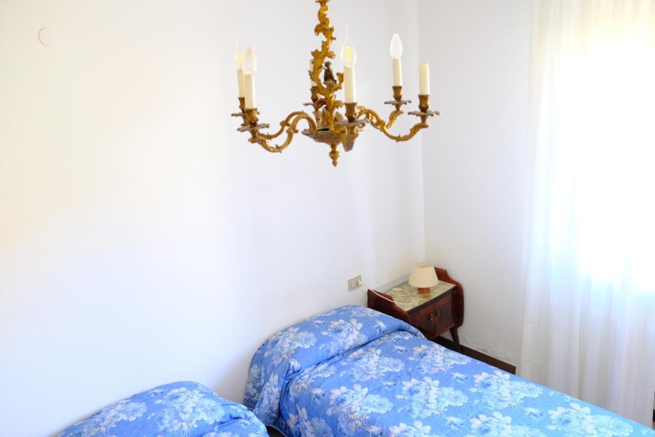 Hotel Il Canneto Порто Черезио Екстериор снимка
