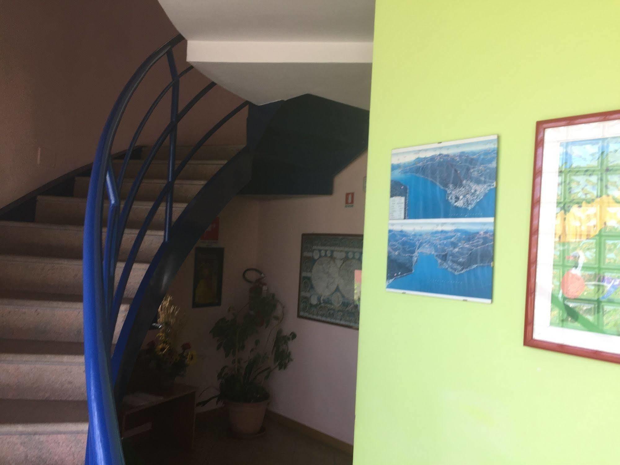 Hotel Il Canneto Порто Черезио Екстериор снимка